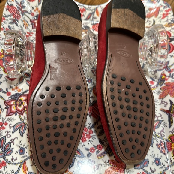 Tod’s Red Suede Size 39 Driving Shoes Loafers EUC - Picture 8 of 11